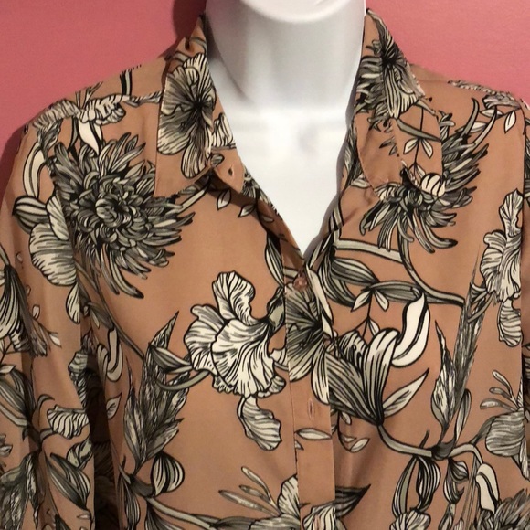 NWT Blouse - Picture 3 of 4